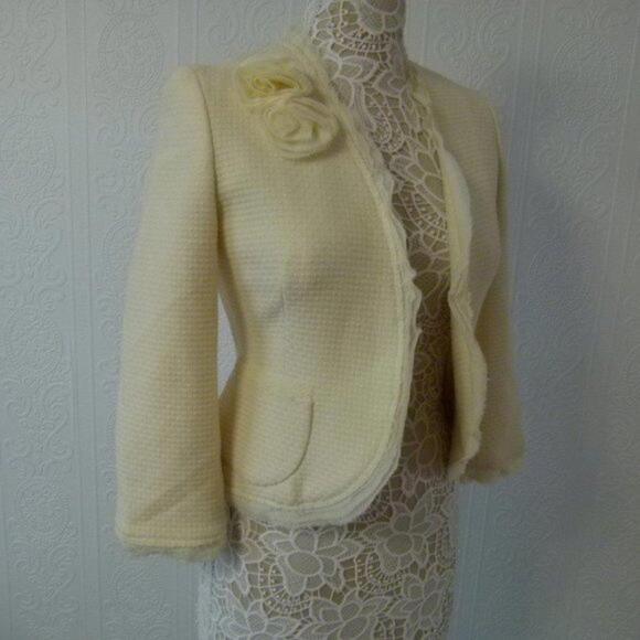 Banana Republic Jackets & Blazers - EUC Banana Republic Blazer Sz 8 Ivory Cream Wool Textured Tulle Jacket 2